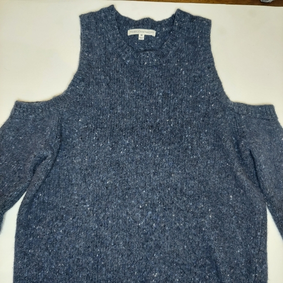 Rebecca Minkoff size M cut-out sweater extra fine Merion wool blend - Picture 4 of 12